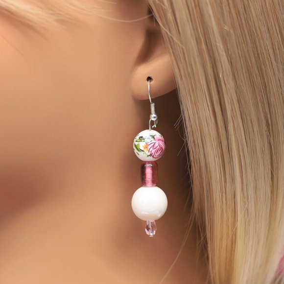 Three piece necklace set with painted beads, Crystals and Pearl beads. - Picture 9 of 9